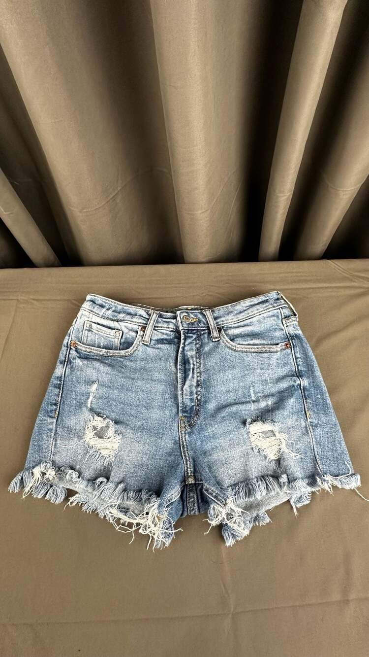 Old Navy High-Rise O.G. Straight Denim Shorts Size 8 Distressed Blue